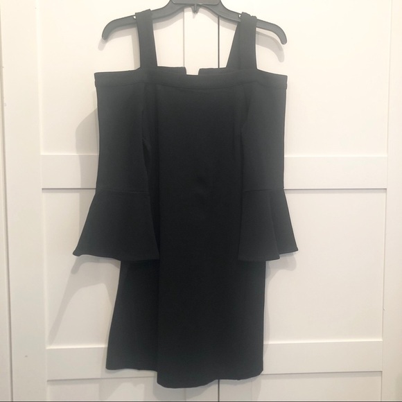 OLIVACEOUS Cold Shoulder Mini Dress SZ M - Picture 2 of 3